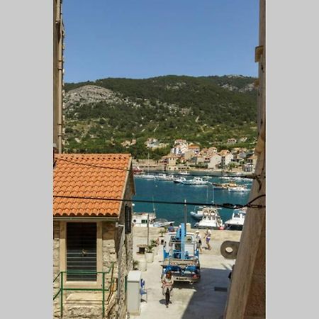Apartment Esa Komiža Εξωτερικό φωτογραφία