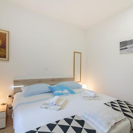 Apartment Esa Komiža Εξωτερικό φωτογραφία