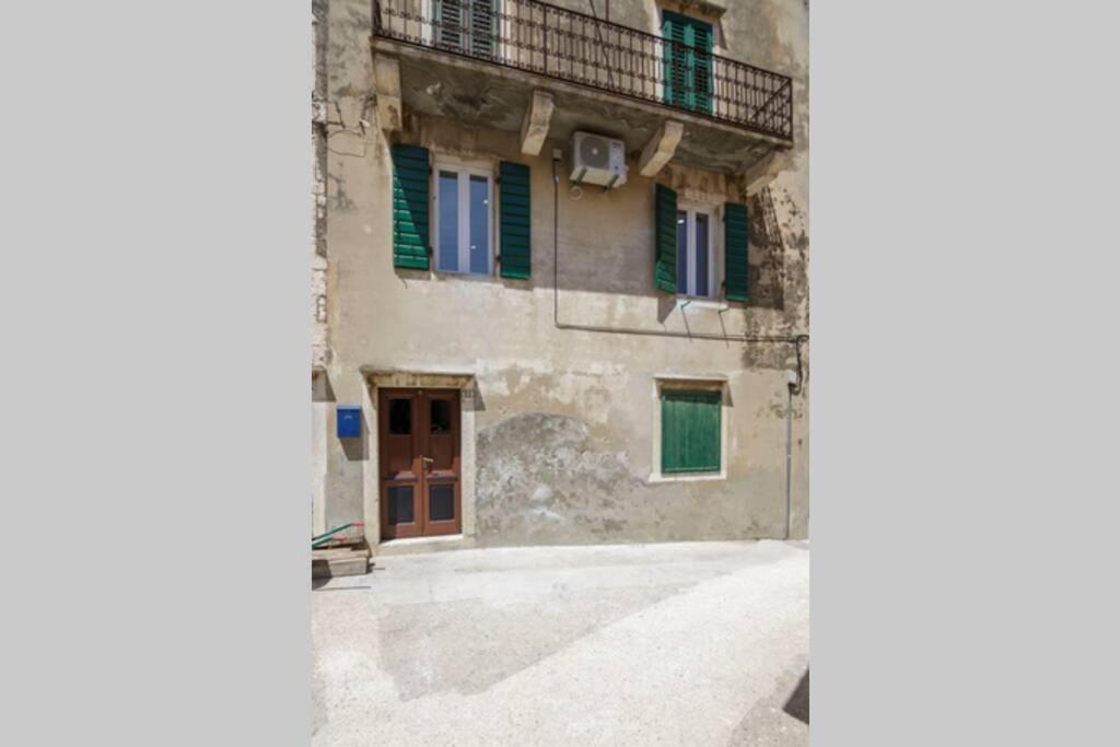 Apartment Esa Komiža Εξωτερικό φωτογραφία