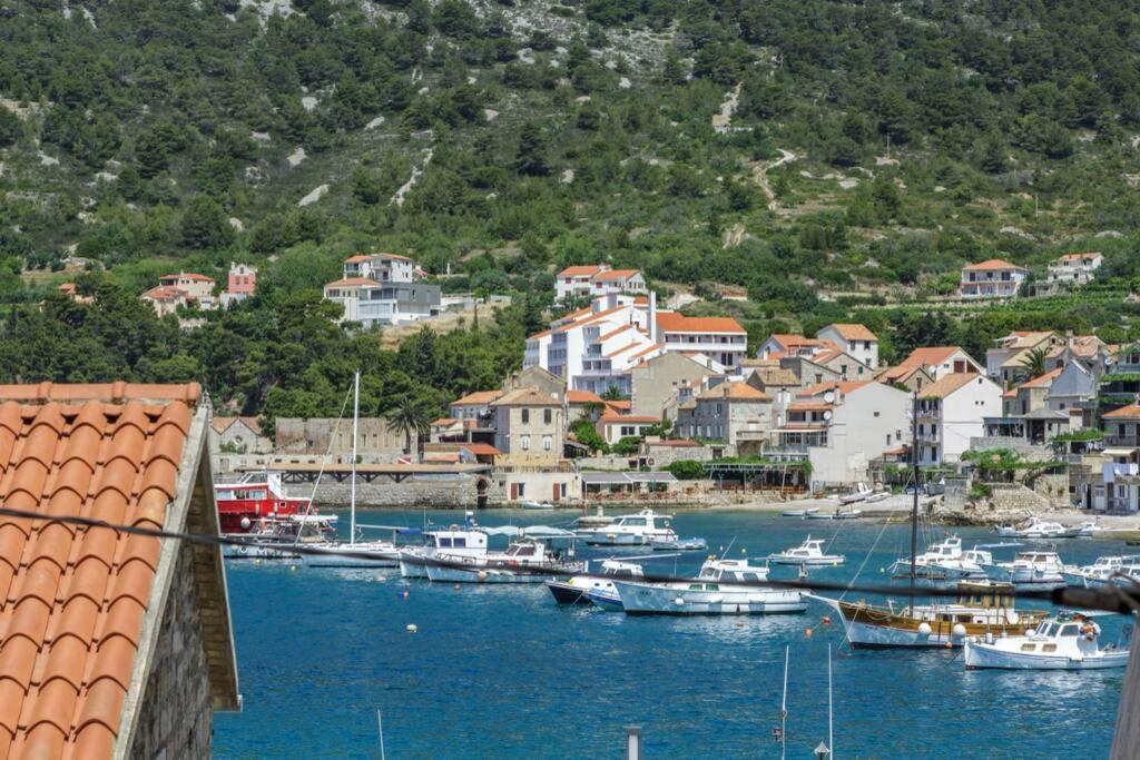 Apartment Esa Komiža Εξωτερικό φωτογραφία