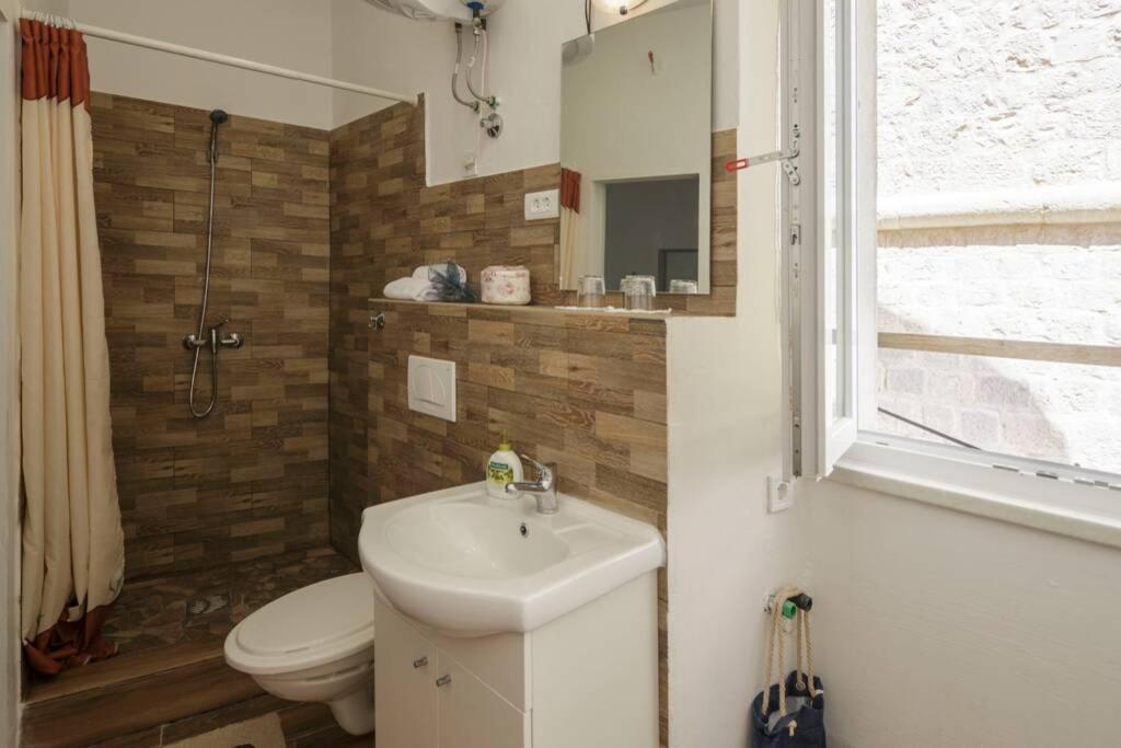 Apartment Esa Komiža Εξωτερικό φωτογραφία