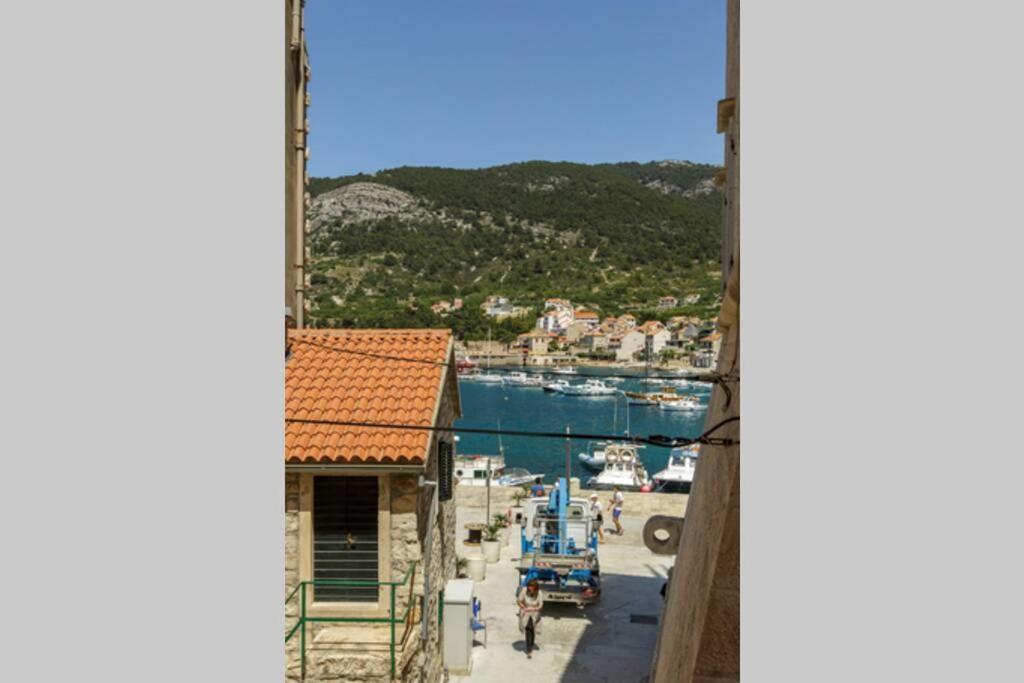 Apartment Esa Komiža Εξωτερικό φωτογραφία