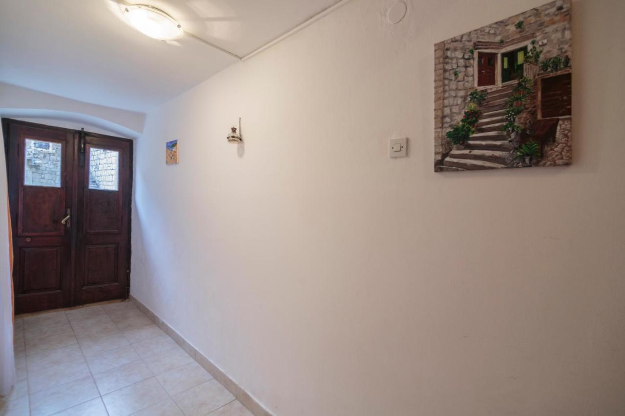 Apartment Esa Komiža Εξωτερικό φωτογραφία